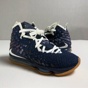 Nike LeBron 17 College Navy Basketball Shoes CD5056-400 Men Size. 8 MINT!